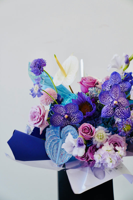 Modern Hand-Tied Bouquet Design Course